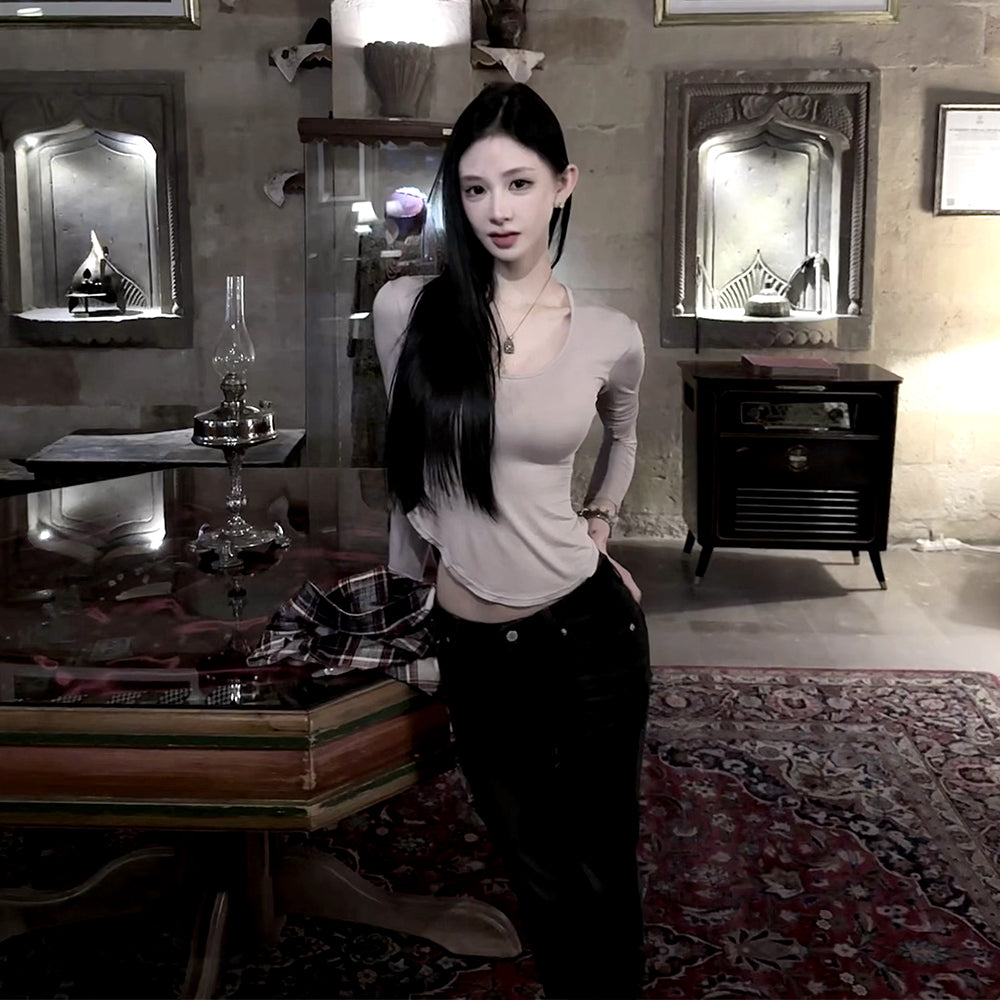 Flattering Sweetheart Slim-Fit Top